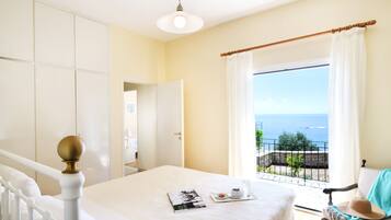 6 habitaciones, caja de seguridad en la habitación y escritorio