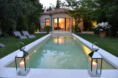 VILLA CEZANNE AT CHARMING HOUSE 5 MN BY WALK HISTORIC CENTER