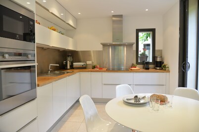 VILLA CEZANNE AT CHARMING HOUSE 5 MN BY WALK HISTORIC CENTER