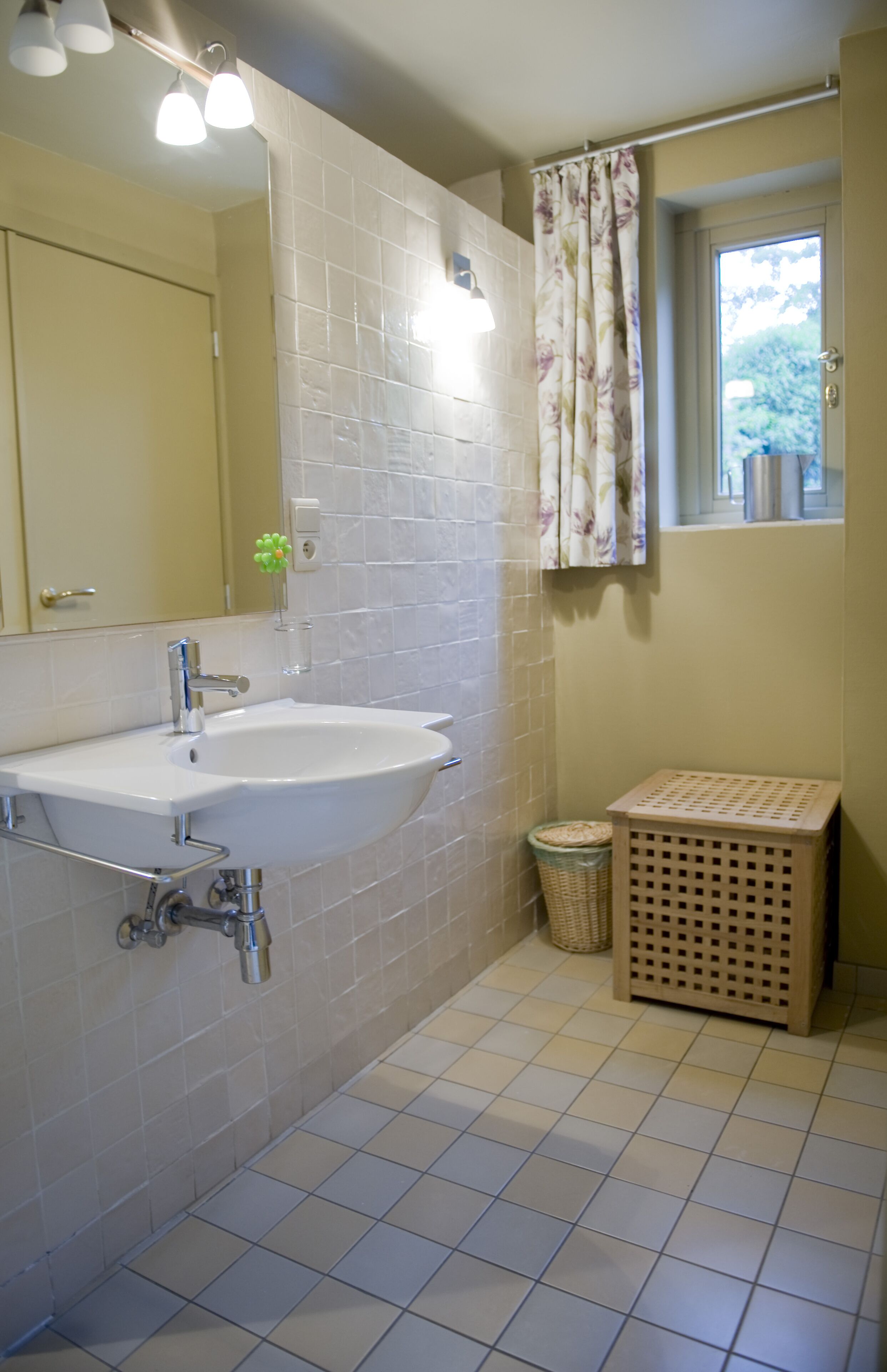 bathroom souterrain