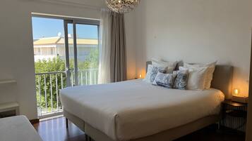 2 slaapkamers, een strijkplank/strijkijzer, gratis wifi, beddengoed