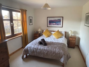 4 chambres, fer et planche à repasser, Wi-Fi gratuit, draps fournis