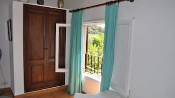 3 Schlafzimmer, Zimmersafe, Bügeleisen/Bügelbrett, WLAN