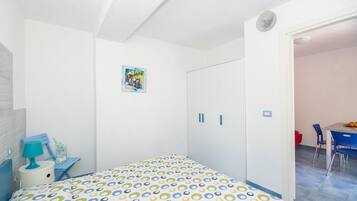 1 makuuhuone, silitysrauta/-lauta, vauvan matkasänky, Wi-Fi