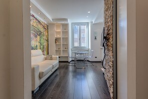 Smart TV - Casa Macchi - An oasis of peace near the station (Milano)