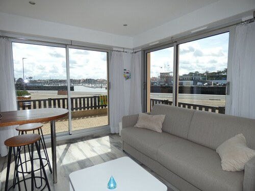 Schöne renovierte Wohnung mit Blick auf den Hafen