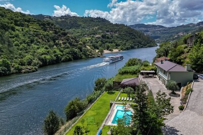 Douro Villa w/private access to the Douro River