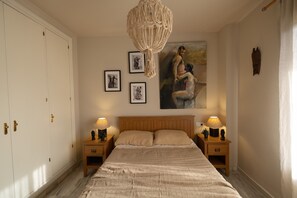 3 bedrooms, iron/ironing board, travel crib, free WiFi