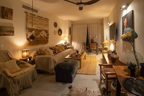 Smart TV, video games, DVD player, books - Duplex Penthouse Apartment, Amazing Roof Terraces! Sleeps 6-7 (Mijas Costa)