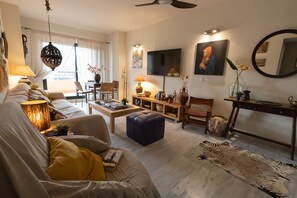 Smart TV, video games, DVD player, books