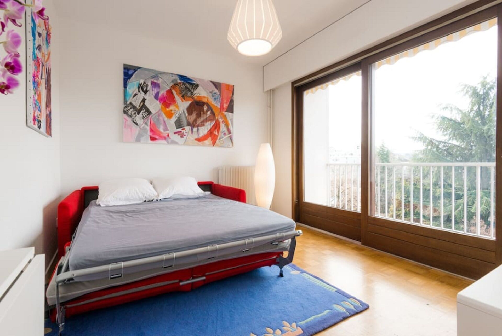 The Quiet City facing the Park