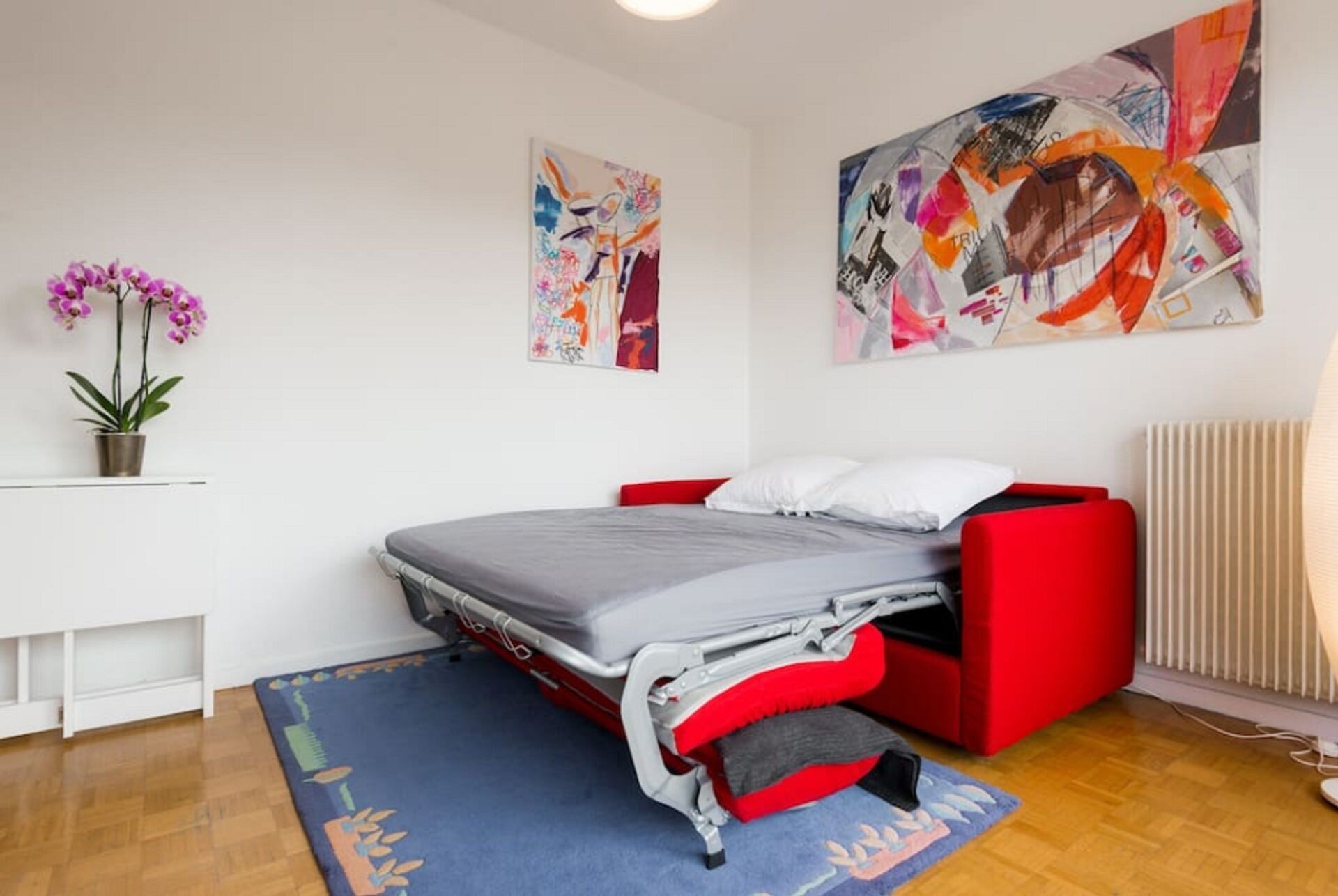 The Quiet City facing the Park