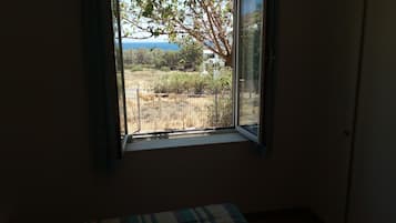 2 多间卧室、WiFi、床单