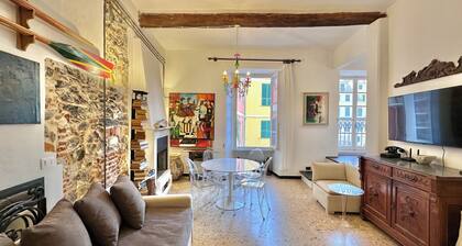 UNIQUE: Overlooking the Square, Sea View, Air Conditioning, 2 Bathrooms, SPA
