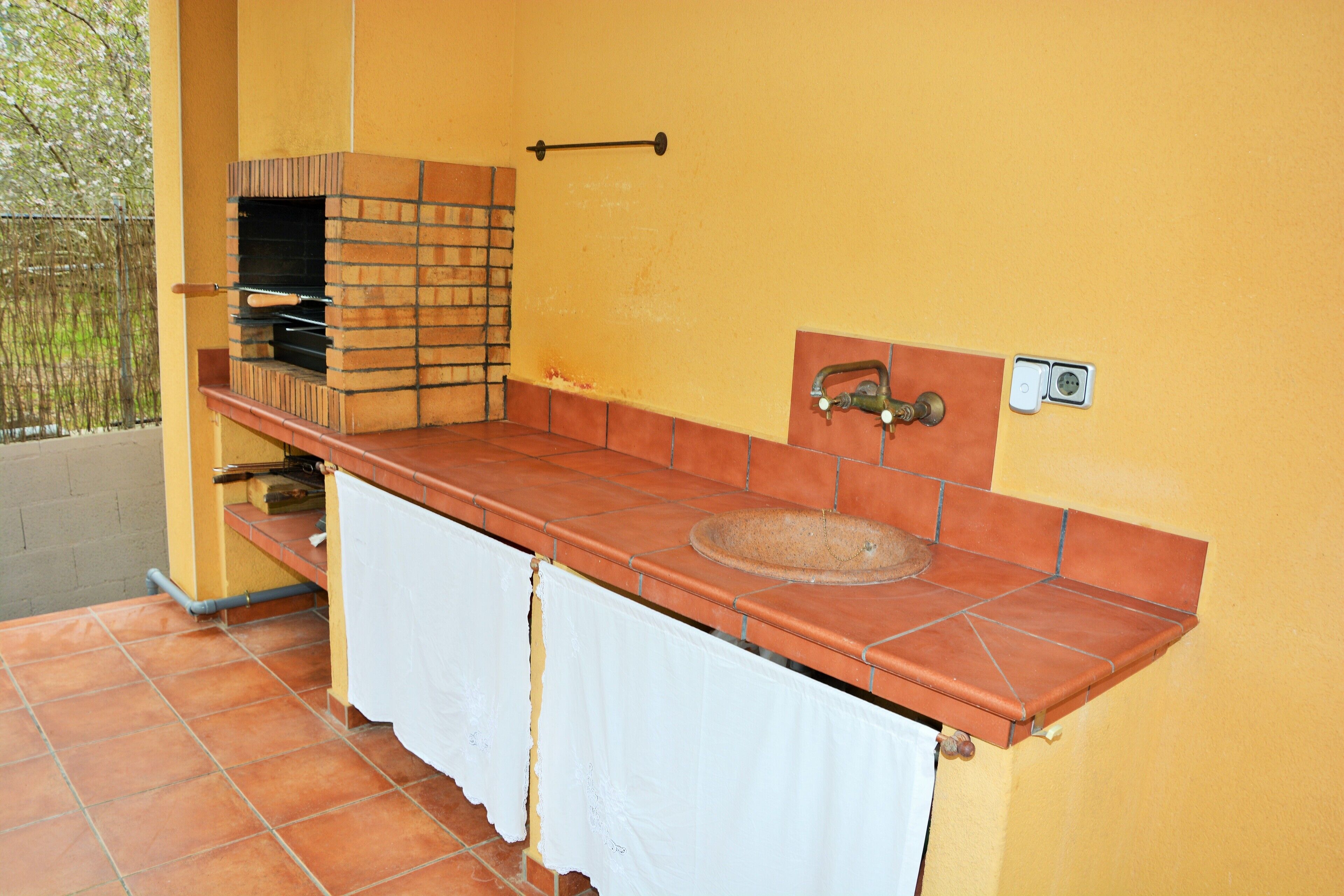 Villas Sitges Lia, XXL swimming pool. 10 min drive from Sitges