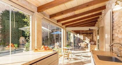 à 10 minutes de Sitges EN VOITURE: Casa de Piedra Luxe, Nature et Exclusivité