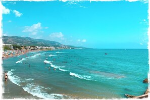 Beach nearby, beach towels