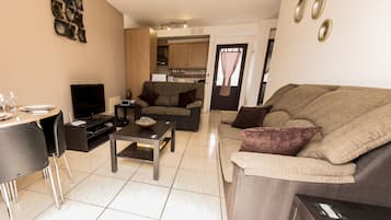 Smart TV, videojuegos, reproductor de DVD y libros