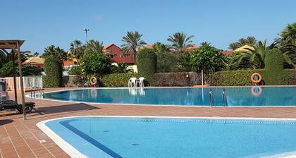 60sq.m Roof Solarium, 50sq.m Rear Terrace: BBQ, Fibre WiFi, TV (BBC, SKY sports)