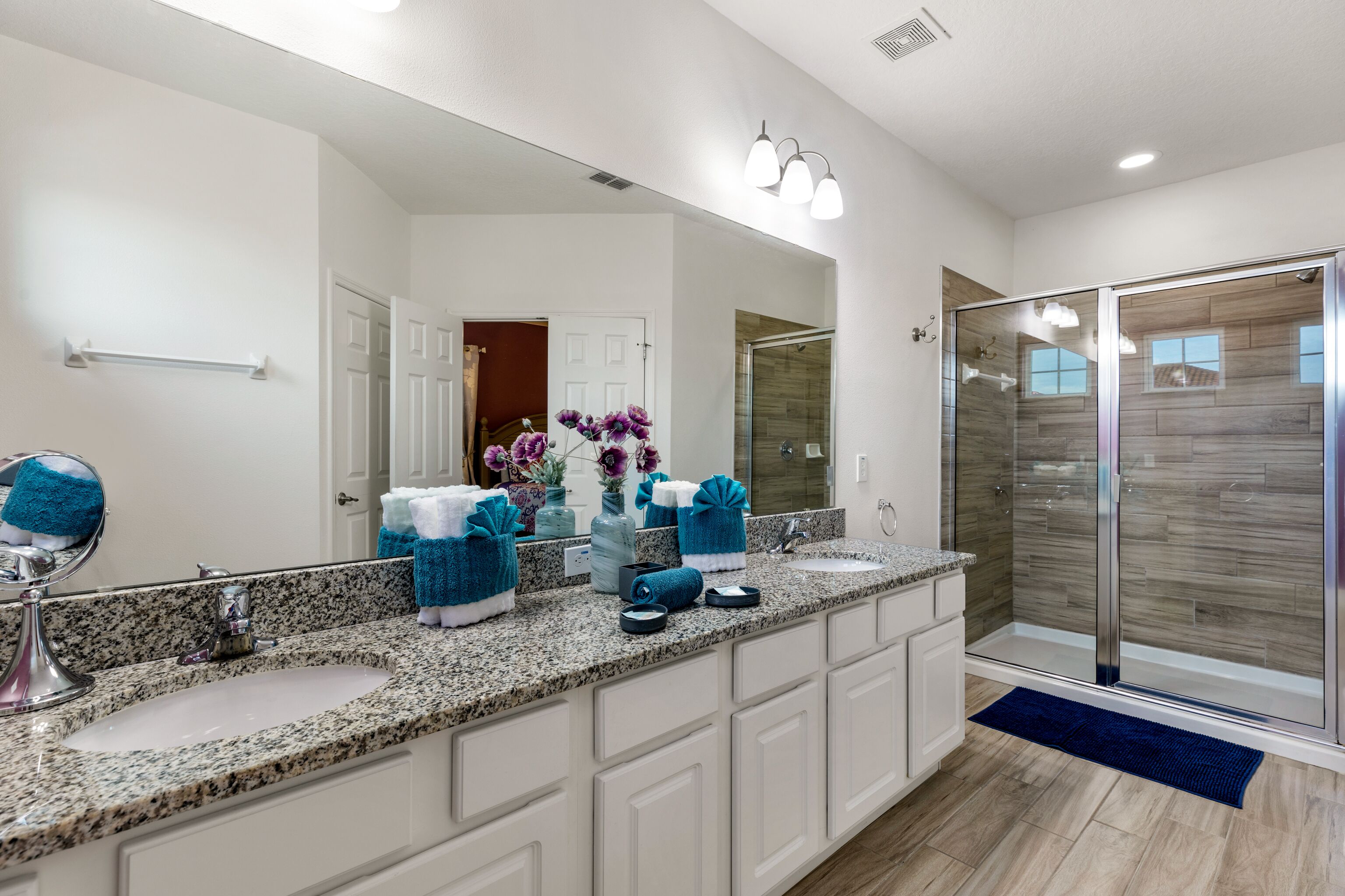 Combined shower/tub, hair dryer, towels, soap