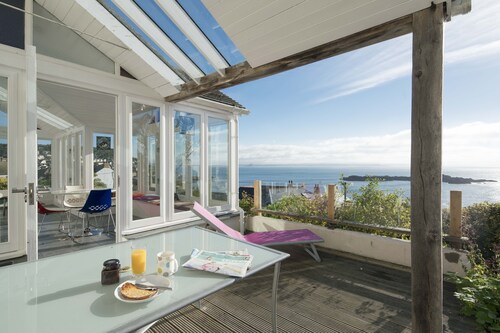 Light filled home with spectacular panoramic sea views of Mounts Bay