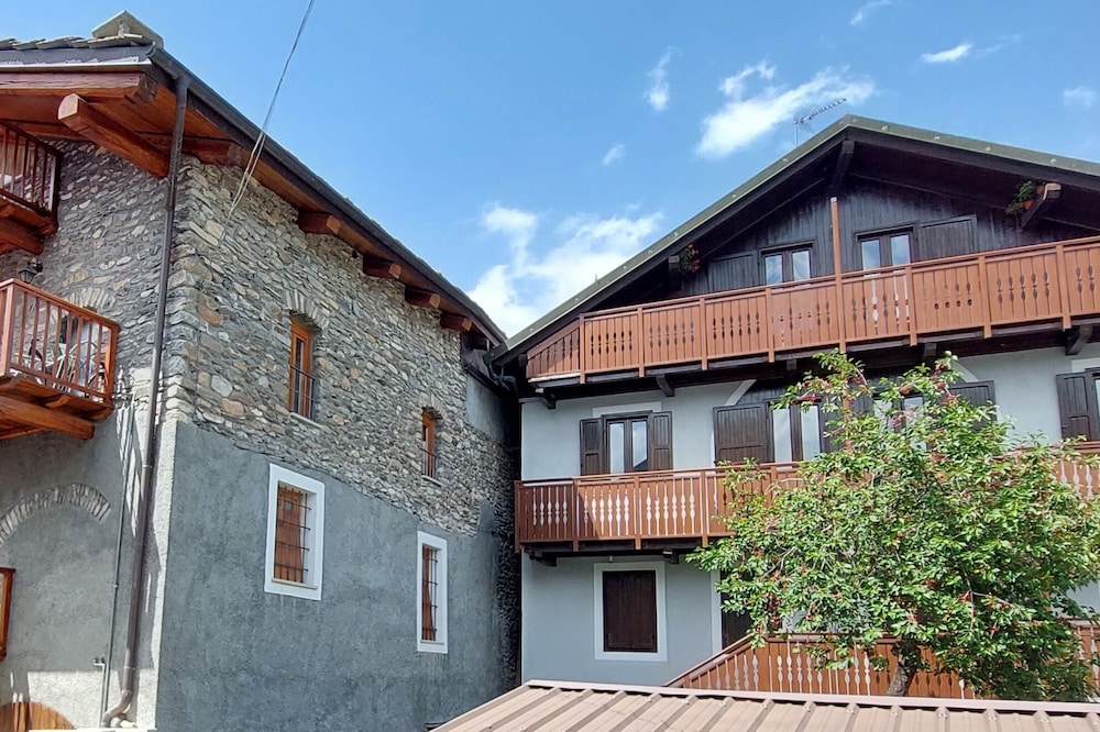 APARTMENT IN THE OLD BORGO