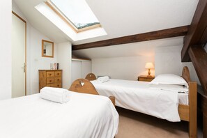 2 bedrooms, iron/ironing board, travel crib, free WiFi