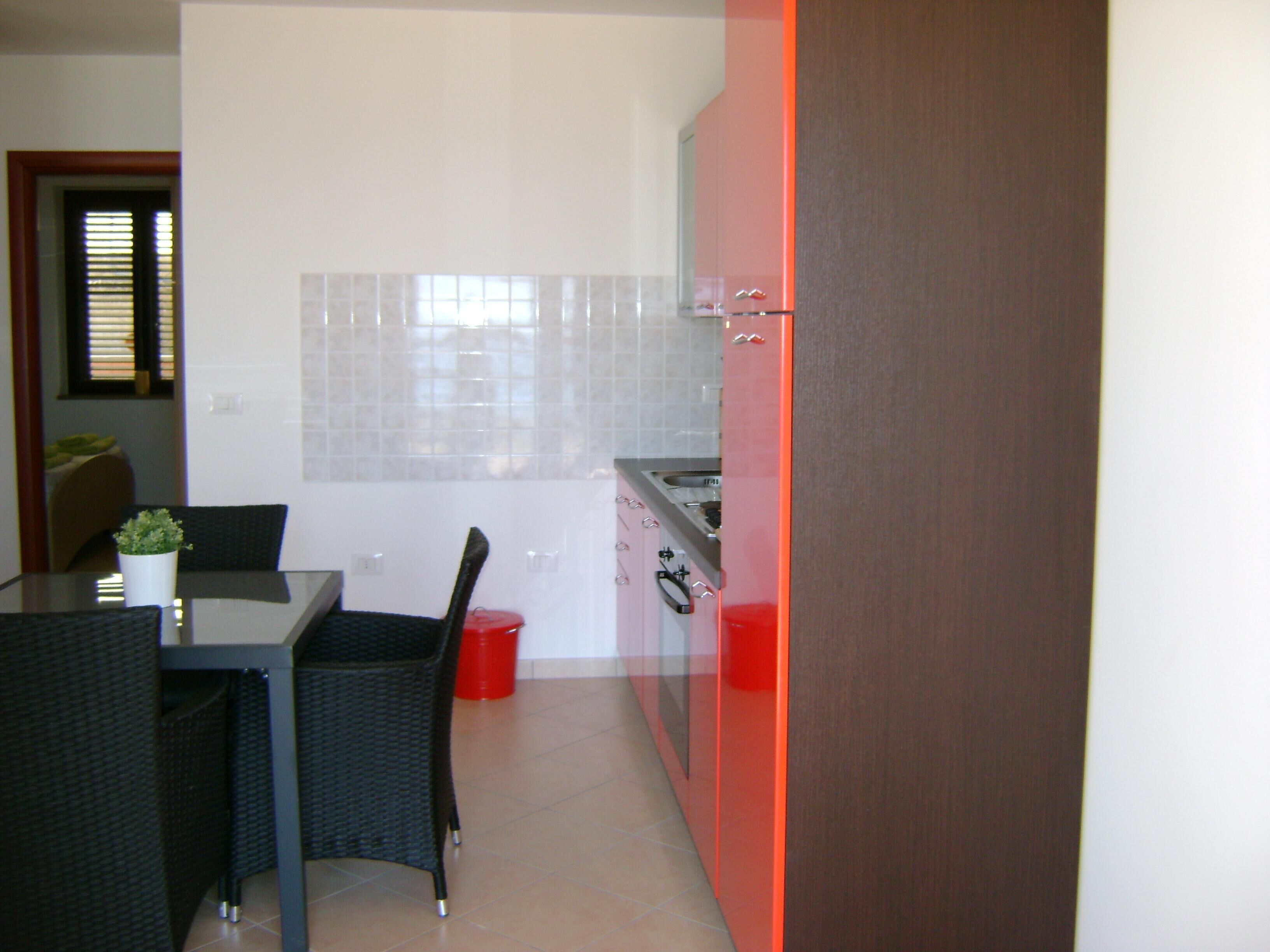 Lovely hillside apartment with magnificent sea views and excellent facilities.