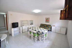 Living area - Tavernetta right by the sea MV7 (Marina di Mancaversa)
