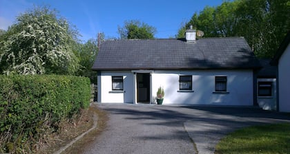 Secluded Cottage on 2 acres near Galway sleeps 5