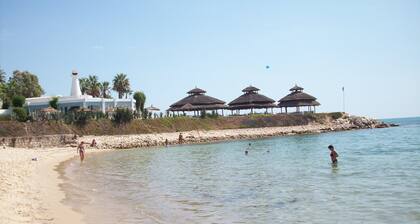 Gemütliche Wohnung: Schöner Blick auf das Azurblaue Meer + Garten in Hammamet