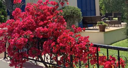 Spacious 3 bed , Private Pool, Large Peaceful Garden And Great Views