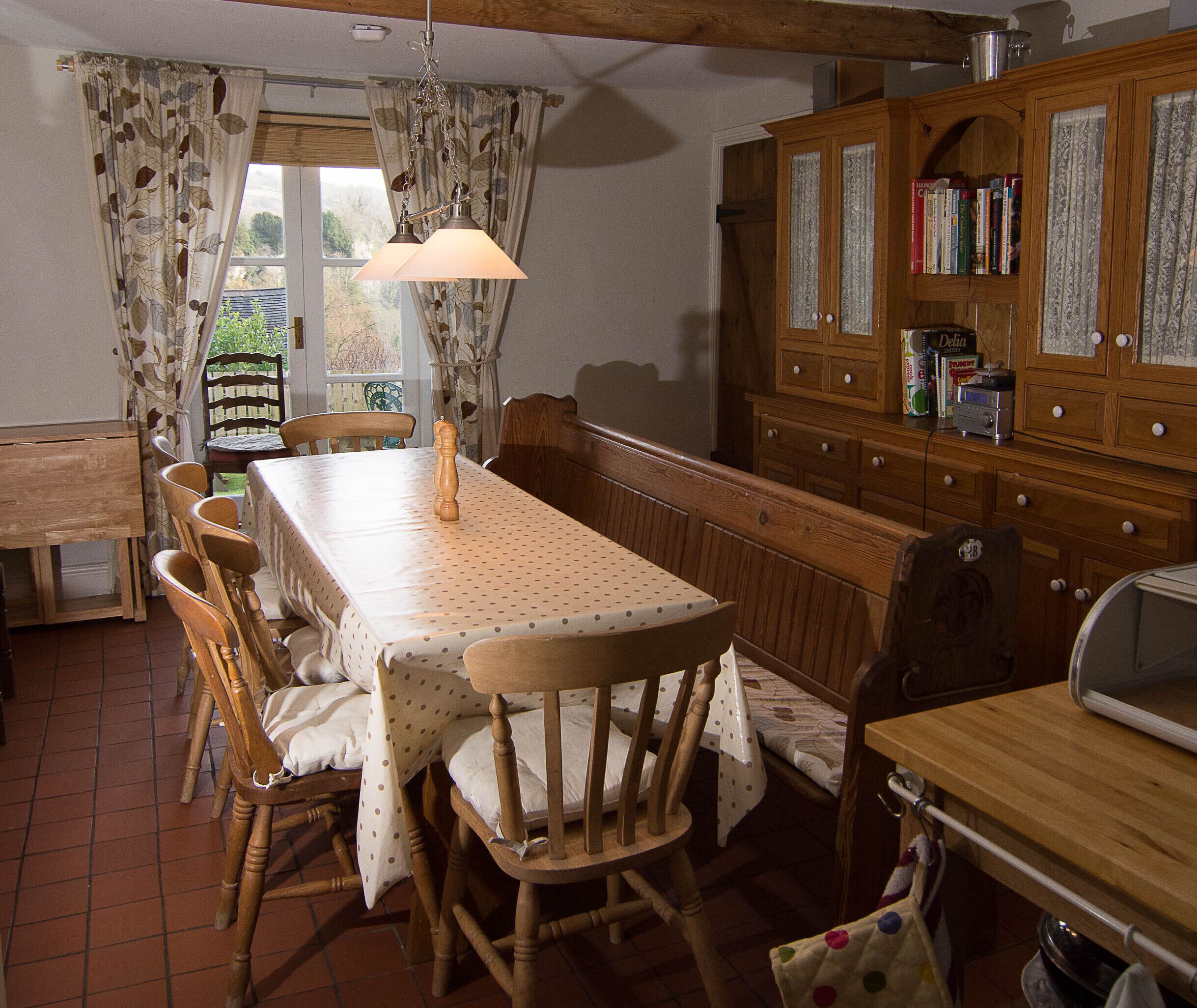 Dining room with seating for 15 people