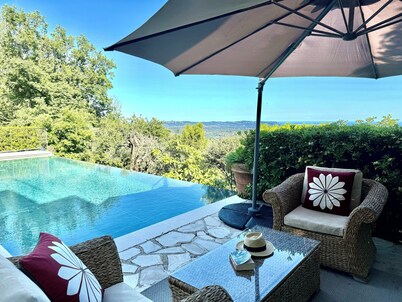  Panoramic Views,  Infinity Pool, Mature Garden Olive and Fruit Tree