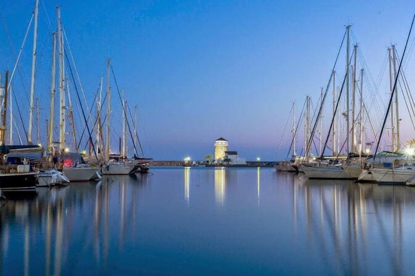 Beautiful image of the Port, a stones throw away from the apartment.