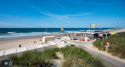 Central in Domburg: nice and cozy holiday home with free parking space