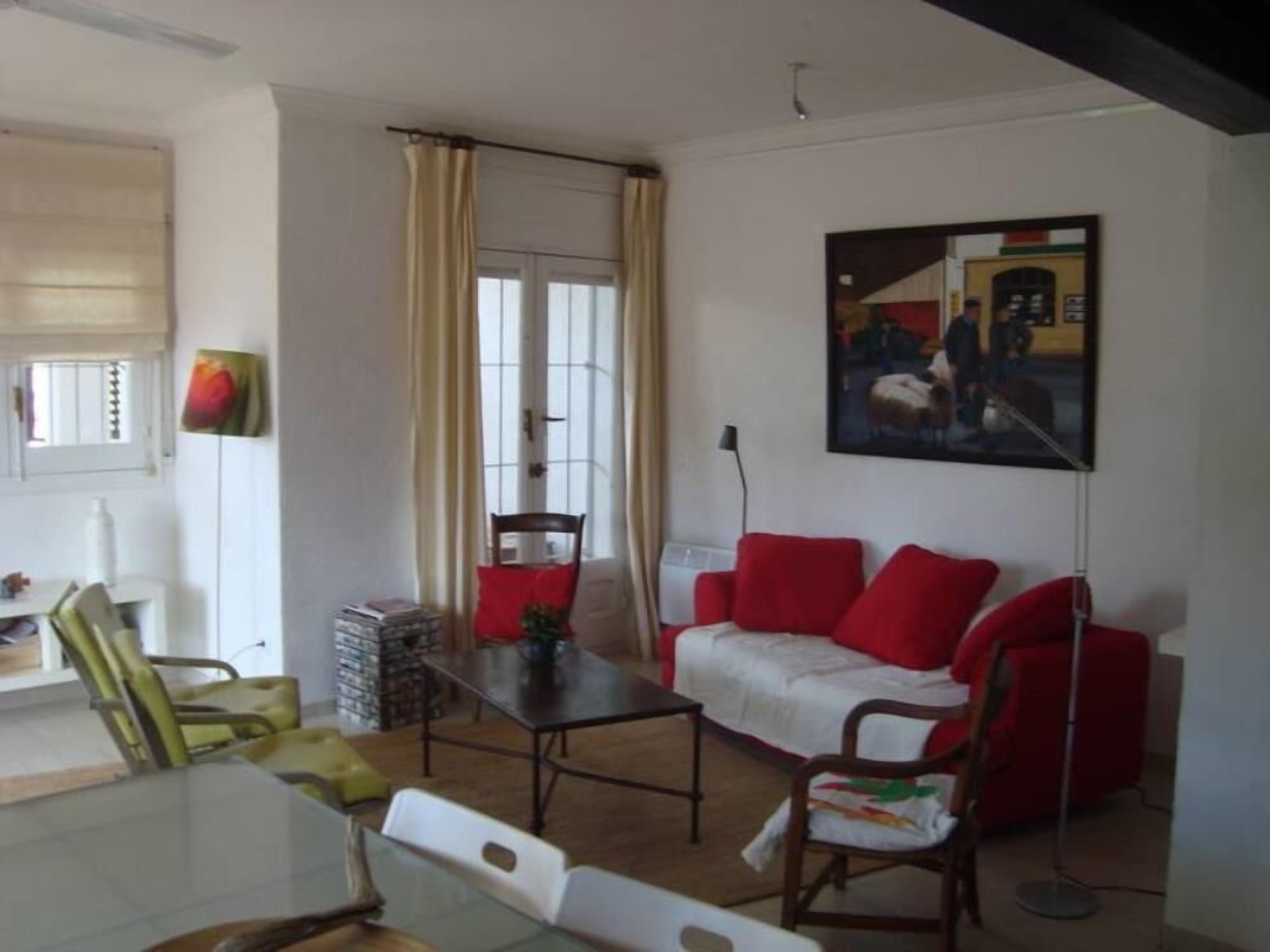 Villa: rental possible less than 7 nights, 7 bikes and boat, contact us.