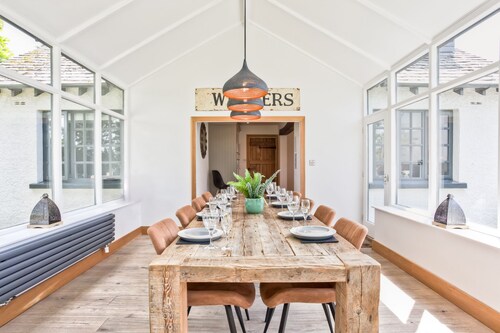 The best holiday cottage in Cartmel. Large garden, Off-road parking, EV  Charger