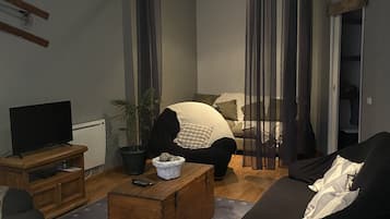 Televisie, boeken en een stereo
