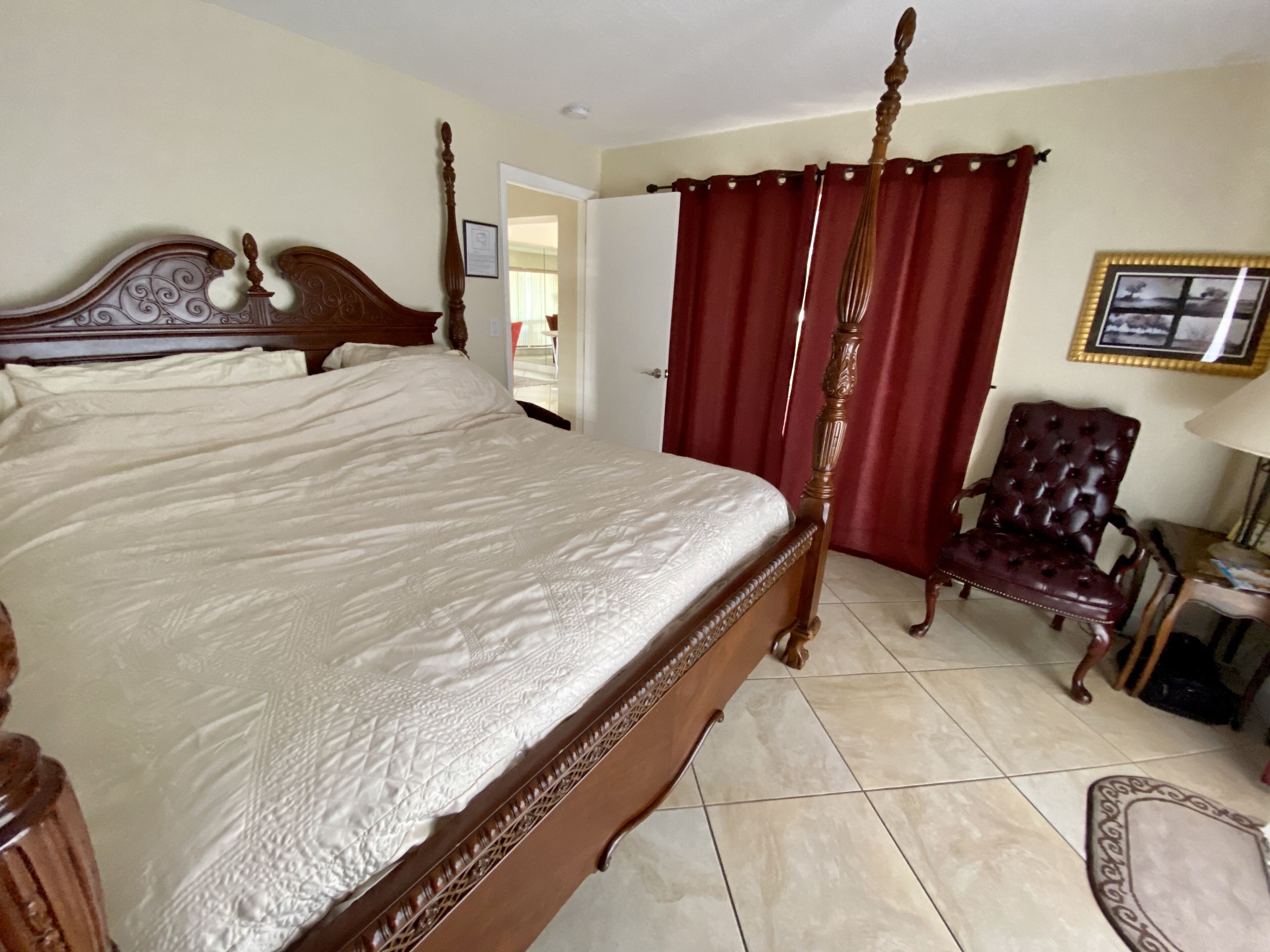 Nice Waterfont house, heated pool, deck, dock with ocean access, 3 Bed + 3bath