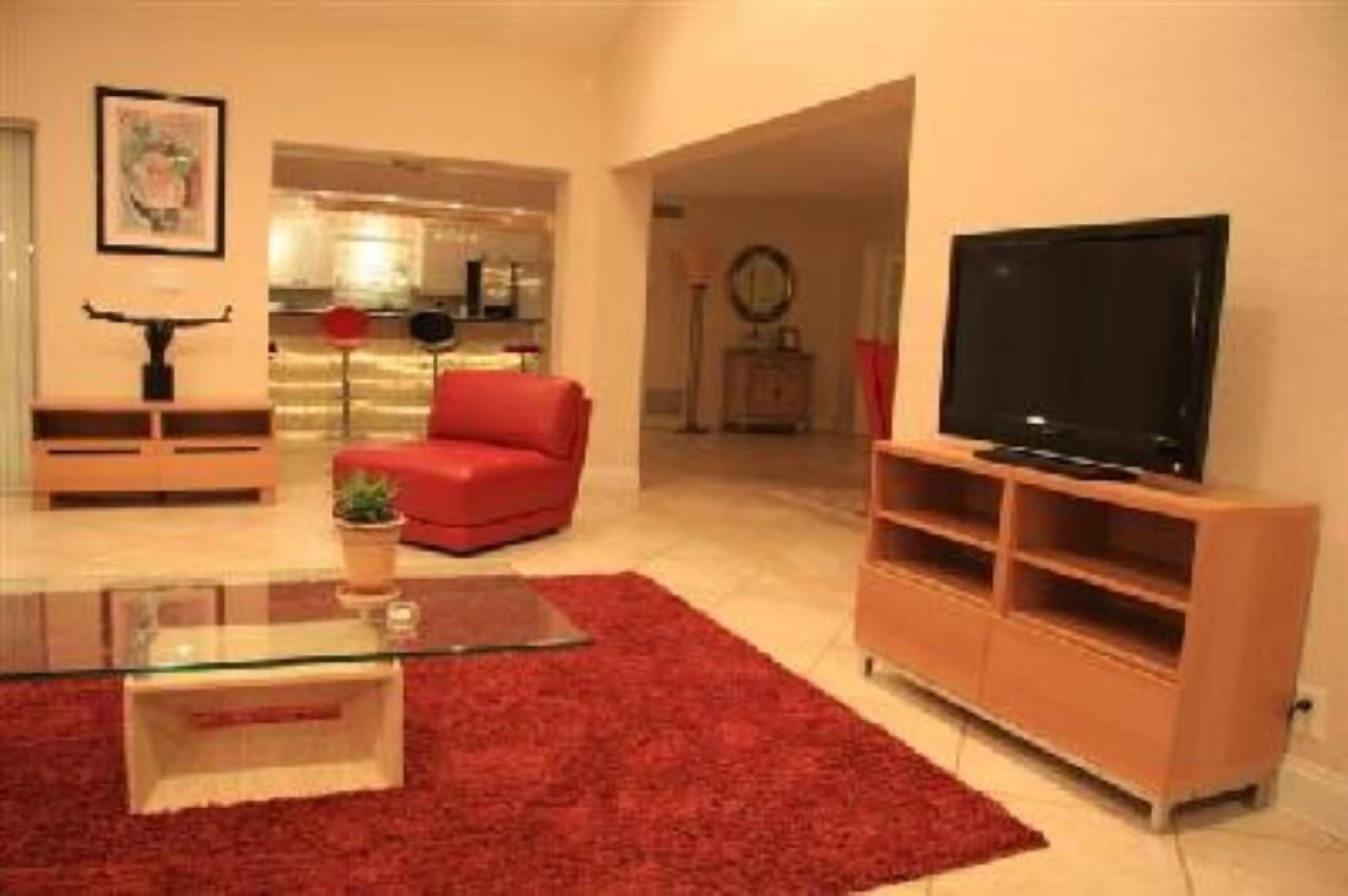 Nice Waterfont house, heated pool, deck, dock with ocean access, 3 Bed + 3bath