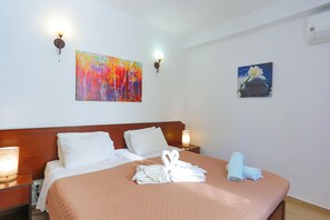 1 soverom, strykejern/-brett, wi-fi (inkludert) og sengetøy