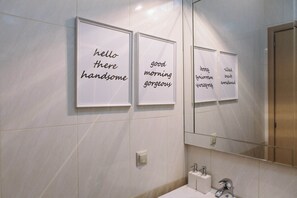 Shower, rainfall showerhead, hair dryer, towels - Family Getaway with Pool in Southern Crete (Lagkada)