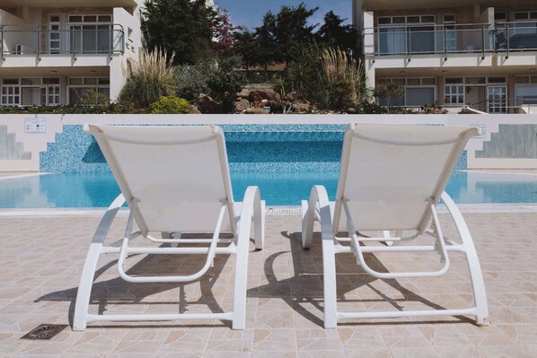 Outdoor pool, sun loungers - Family Getaway with Pool in Southern Crete (Lagkada)