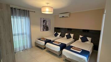 5 室のベッドルーム、アイロン / アイロン台、WiFi、ベッドシーツ