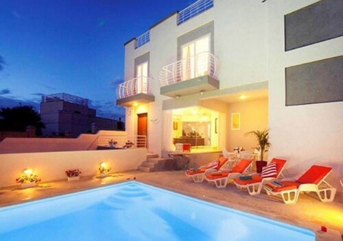 5 Schlafzimmer-villa in Malta in der nahe von st.Julians und  Wasserpark
