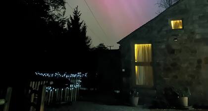 5* STUNNING LUXURIOUS BEAMED COTTAGE - SECLUDED PEACEFUL PEAK DISTRICT LOCATION