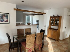 Dining - NICE AND COZY HOUSE WITH SWIMMING POOL, BICYCLES, GAMES. FERGELAN (CAMPOS)