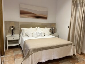 3 bedrooms, iron/ironing board, travel cot, free WiFi