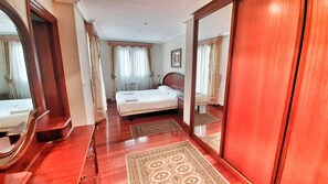 5 chambres, fer et planche à repasser, accès au Wi-Fi (inclus)